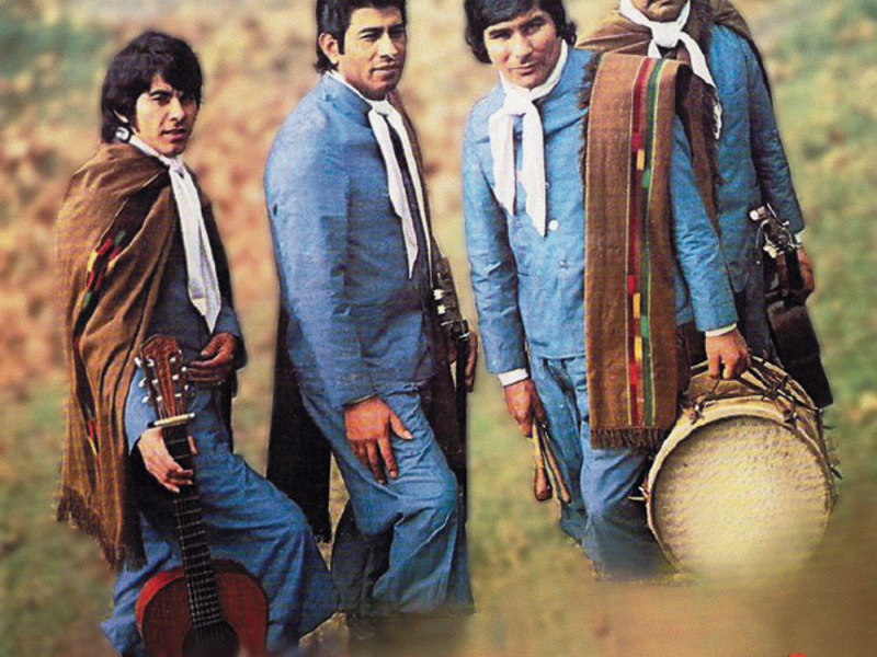 Diez Anõs de Tradicíon