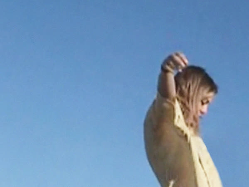 Nunca Estoy (Mai Estic) (Single)