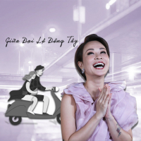 Giữa Đại Lộ Đông Tây (Live at XHTĐRLX) (Single)