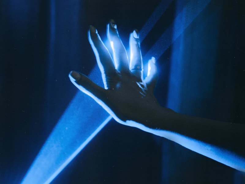 1-800-CLOSE-UR-EYES (Single)