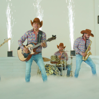 50 Y Cincuenta (MV) (Single)