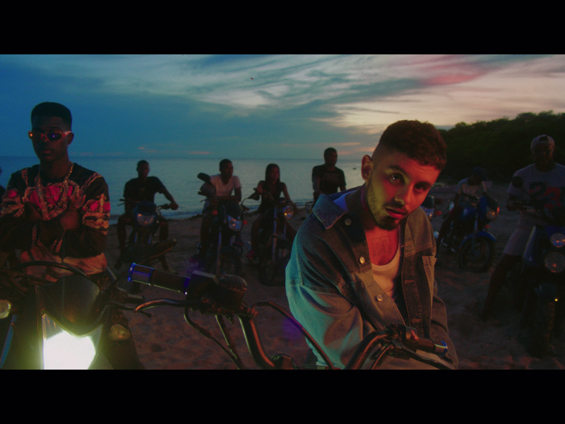 báilame en los besos (MV) (Single)