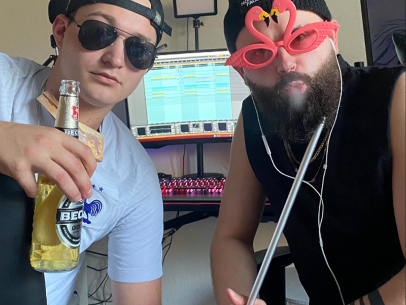 8-Bit (feat. Ginho) (Single)