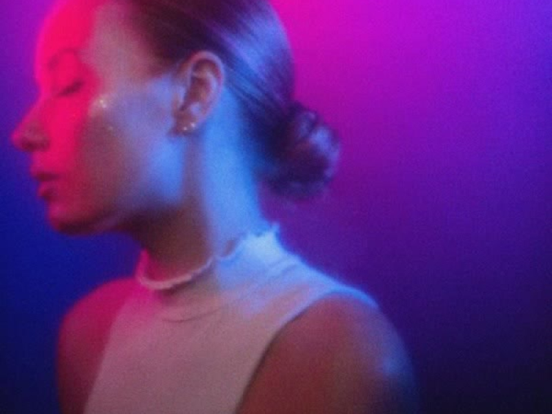 love in the dark (sped up) (Single)