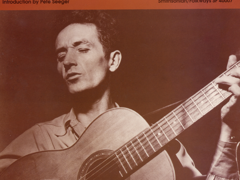 Woody Guthrie Sings Folk Songs