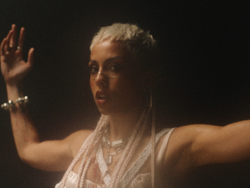 PLAYGOD (MV) (Single)