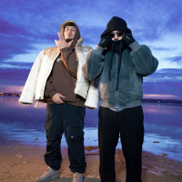 SI ME TRATAS COMO EXTRAÑO (Single)