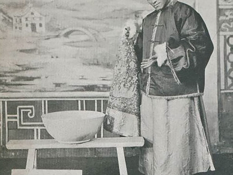 The Night Green Side of It