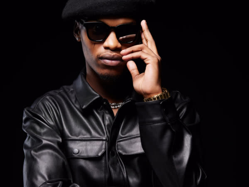 Amahloni (feat. Stakev) (Single)