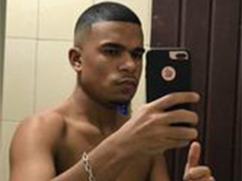 ELA É MINHA PRIMA (Single)