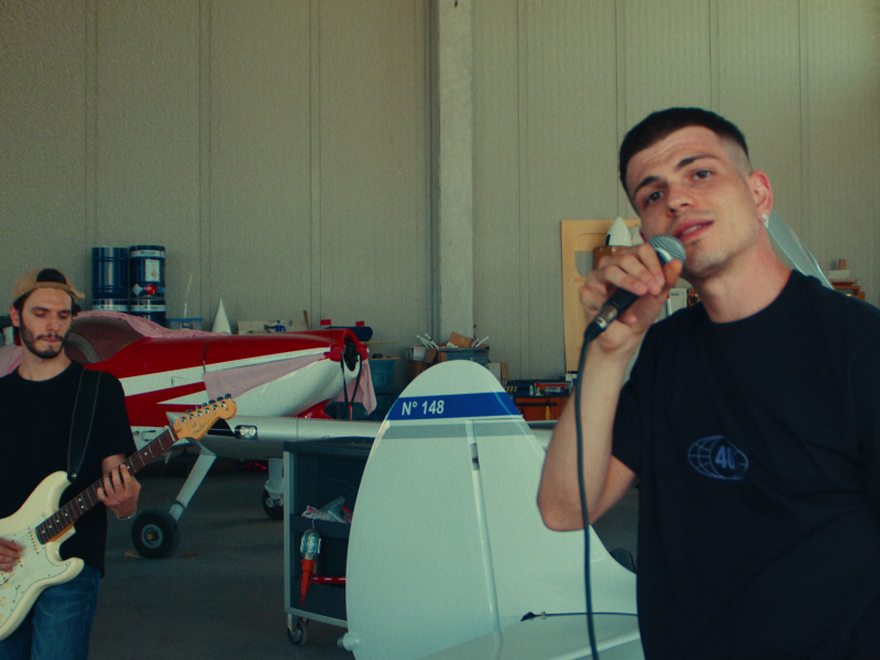 Guardare Sotto (MV) (Single)