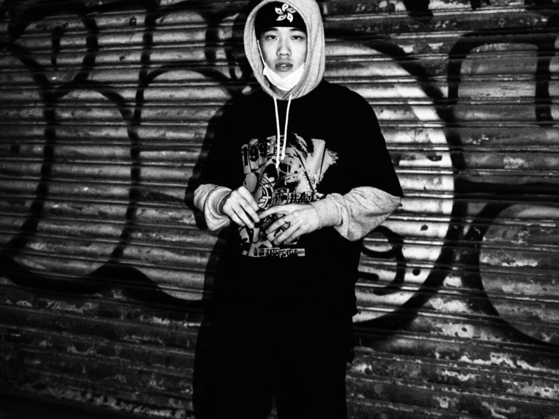 大概我們每個人都寂寞 (Single)