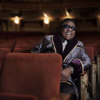 Everybody Hurts (Single)