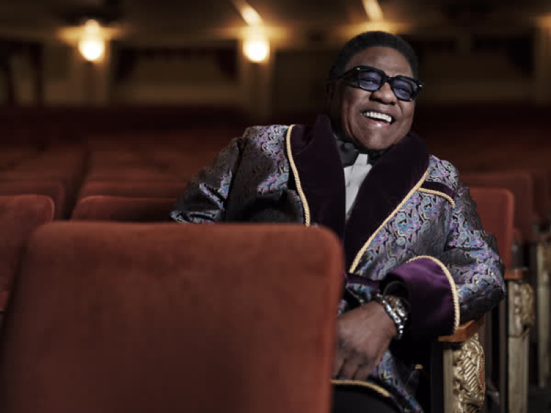 Everybody Hurts (Single)