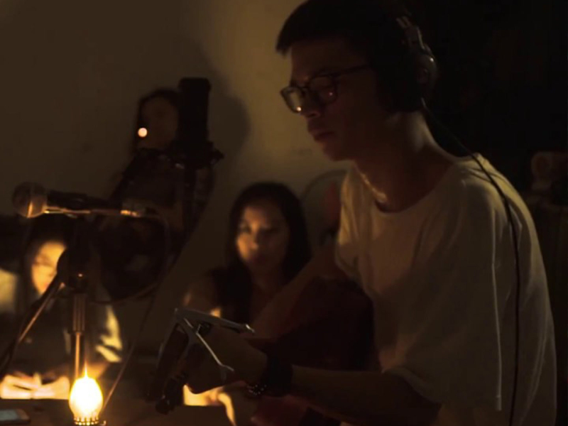 Ngả Nghiêng (Cổ Động Loanh Quanh) (Single)