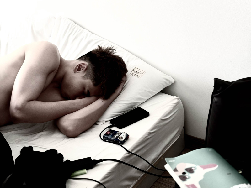 Hoàng Tử Nắng (feat. Kanghy) (Single)