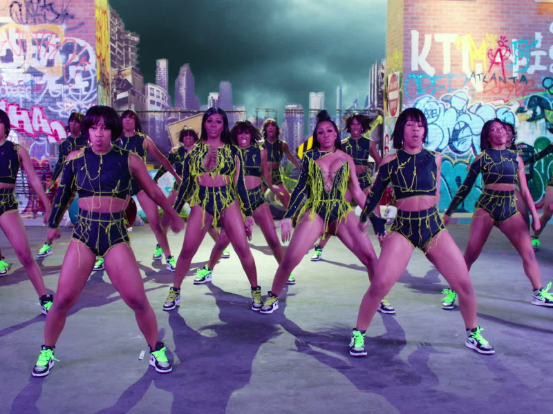 Twerkulator (MV) (Single)