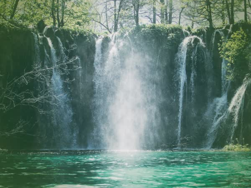 Waterfall Sound to Relieve Anxiety and Reduce Stress (Single)