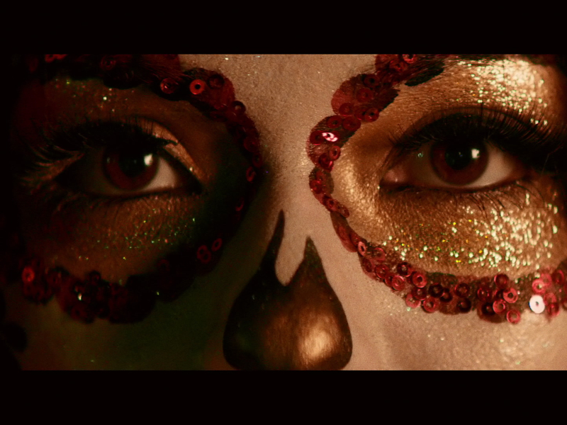 HOLD ME TIGHT OR DON'T (MV) (Single)