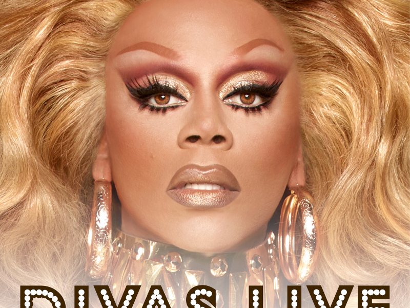 Divas Live