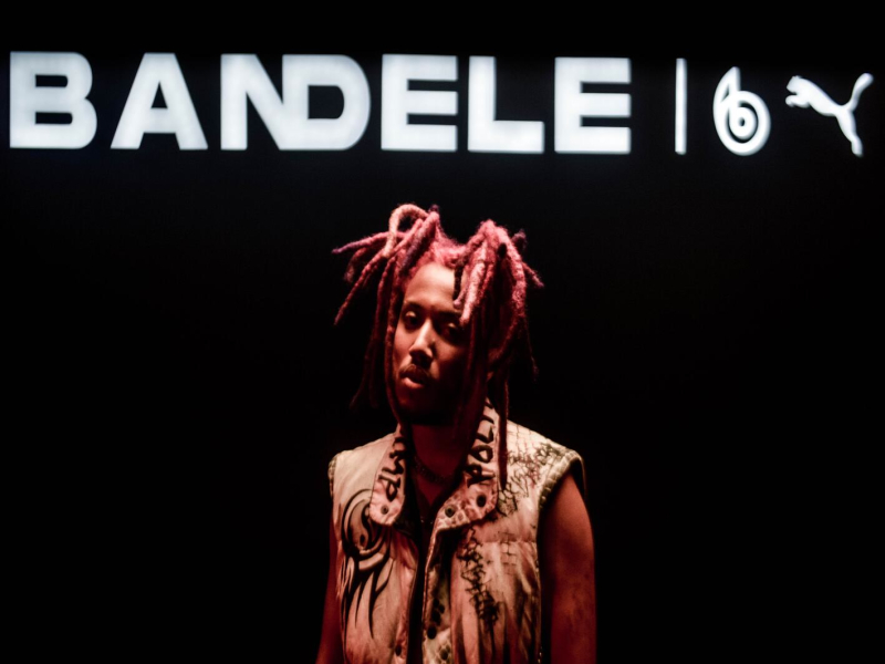 Deus em Pele de Farsa (Single)