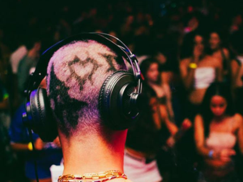 AQUECIMENTO DO SENTA KIKA & DESCE NO PIQUE DO 135 BPM (Single)