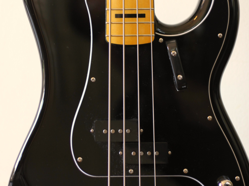 Jazz Funk Bass Backing Track (Am) (Single)