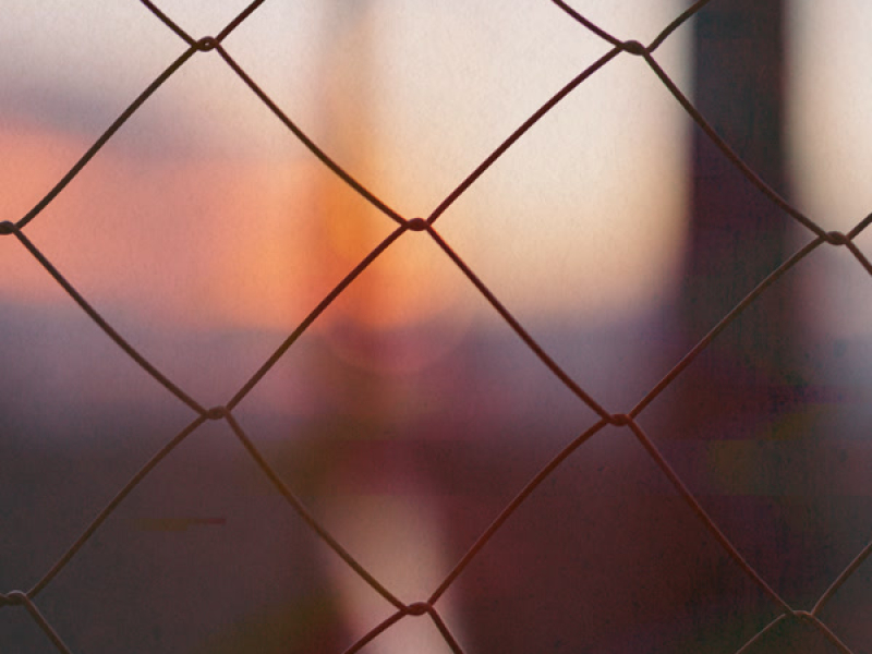 壊れたままのフェンス (Single)