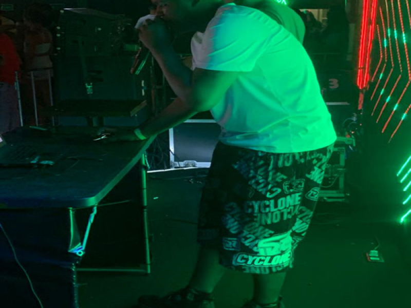 A PUTARIA NÃO PODE PARA (Single)