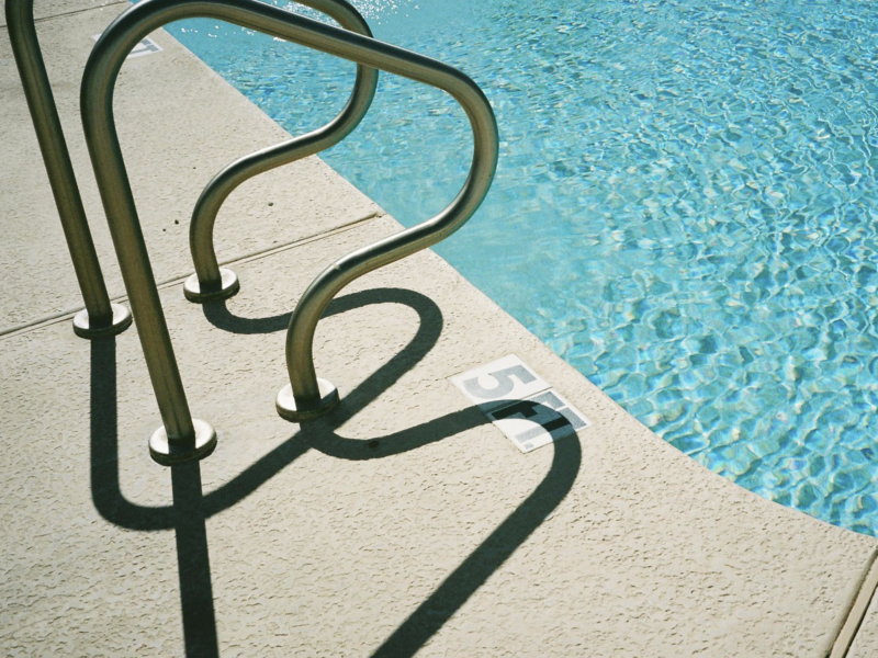 Summer Inn. (Single)