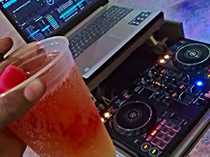 GLOCK DE ROUPA (Single)