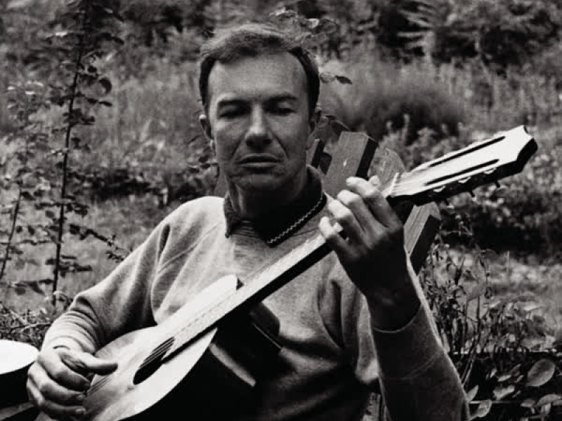 Pete Seeger: A Link In The Chain