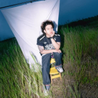 Our love must go on (Single)