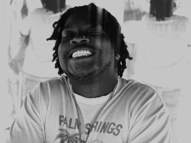 NO MAKEUP (MV) (Single)