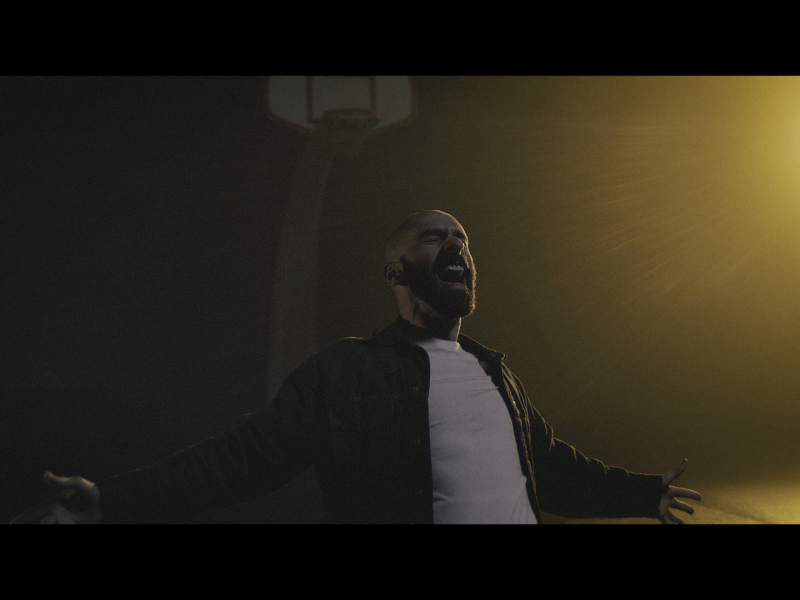 Don’t Stay (MV) (Single)