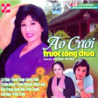 Áo Cưới Trước Cổng Chùa