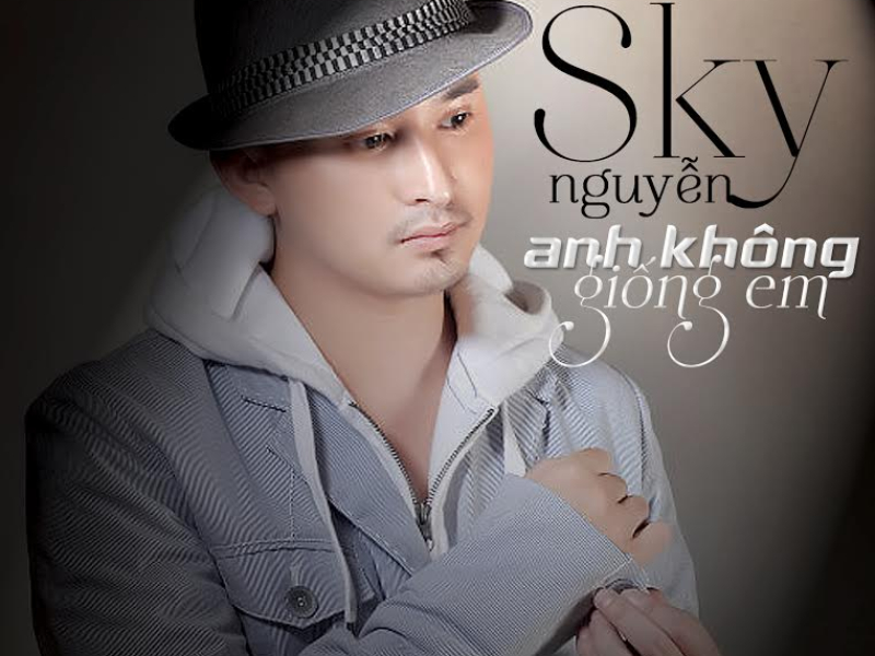 Anh Không Giống Em