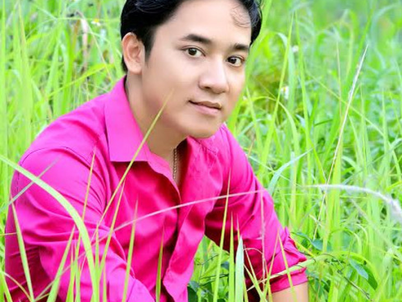 Bạc Trắng Lửa Hồng